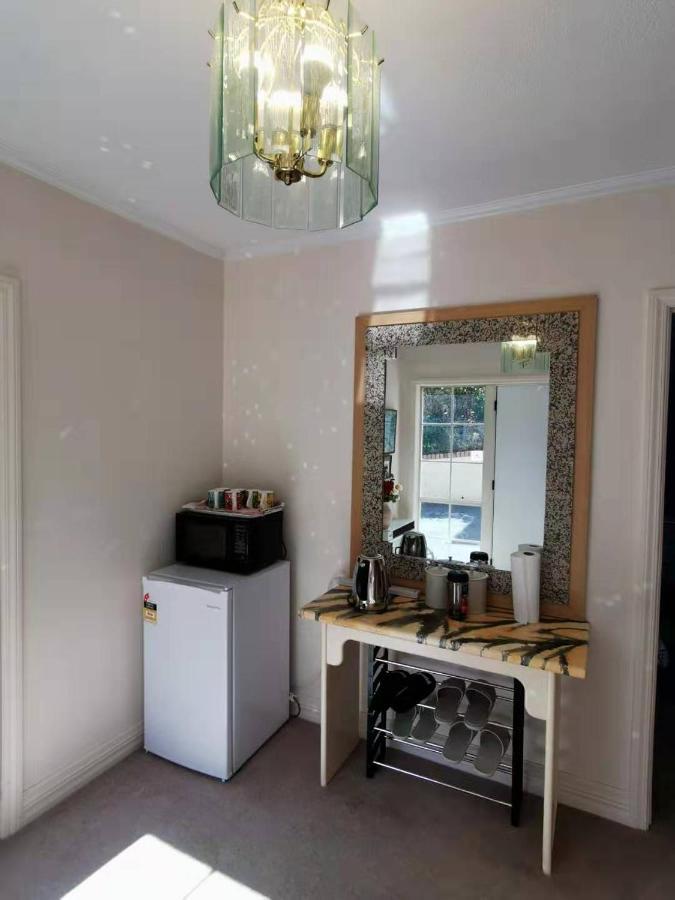 Large Private Room In Modern Stylish House Dunedin Extérieur photo