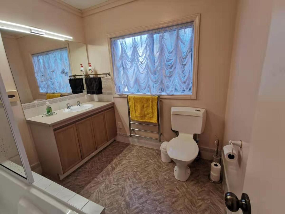 Large Private Room In Modern Stylish House Dunedin Extérieur photo
